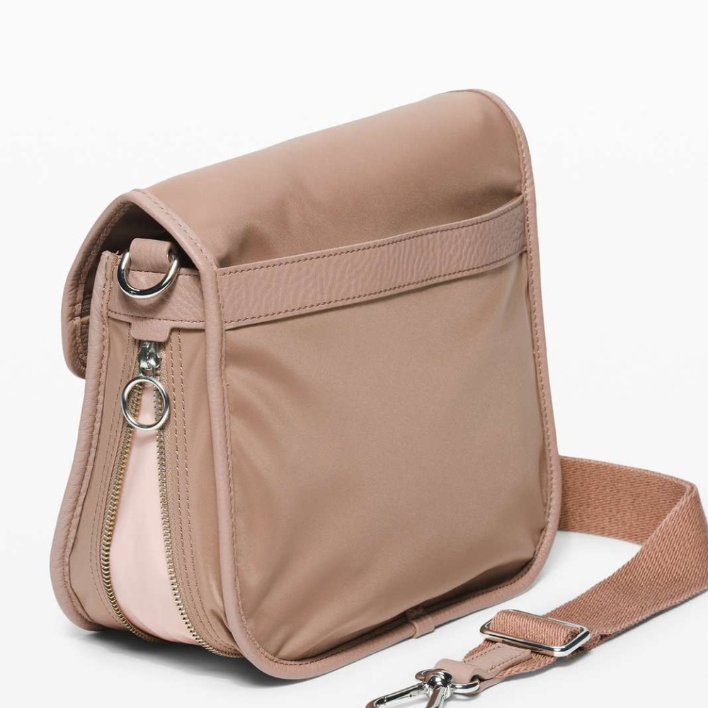 Lululemon Now and Always Crossbody Soft Sand NWT - Picture 2 of 5